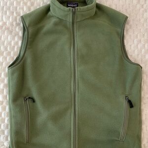 Patagonia Men's Moss Green Synchilla Fleece Vest Large